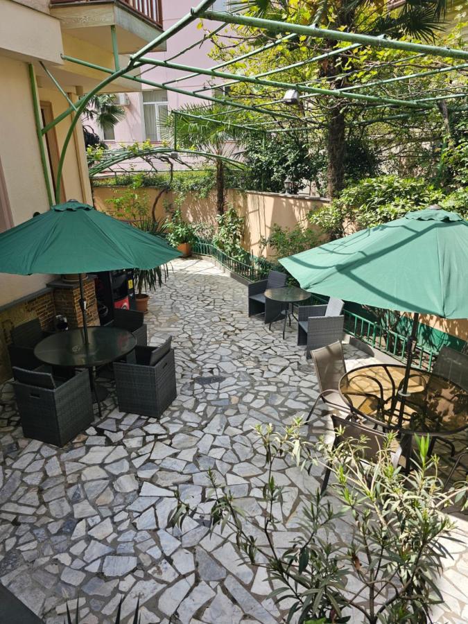 Danisimo Hotel Tbilisi ภายนอก รูปภาพ