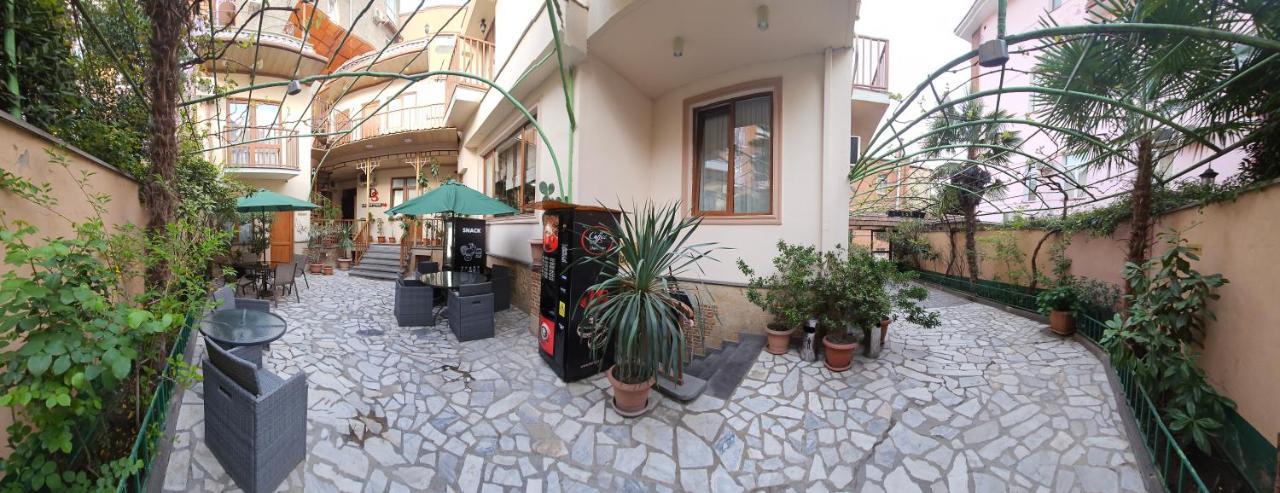 Danisimo Hotel Tbilisi ภายนอก รูปภาพ